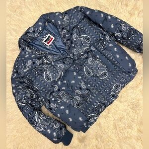 Levi's' Navy Blue Paisley Print Women’s Puffer Jacket Size L